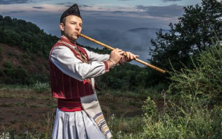 Singing researchers find cross-cultural patterns in music and speech