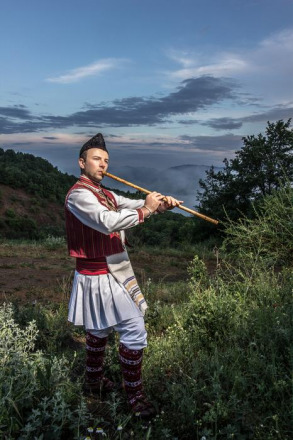 Singing researchers find cross-cultural patterns in music and speech